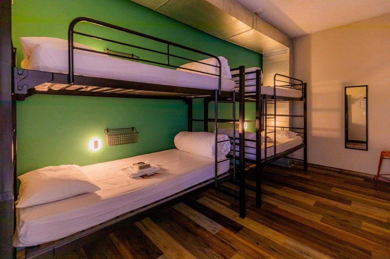 Pintler'S Portal Hostel Anaconda Kültér fotó