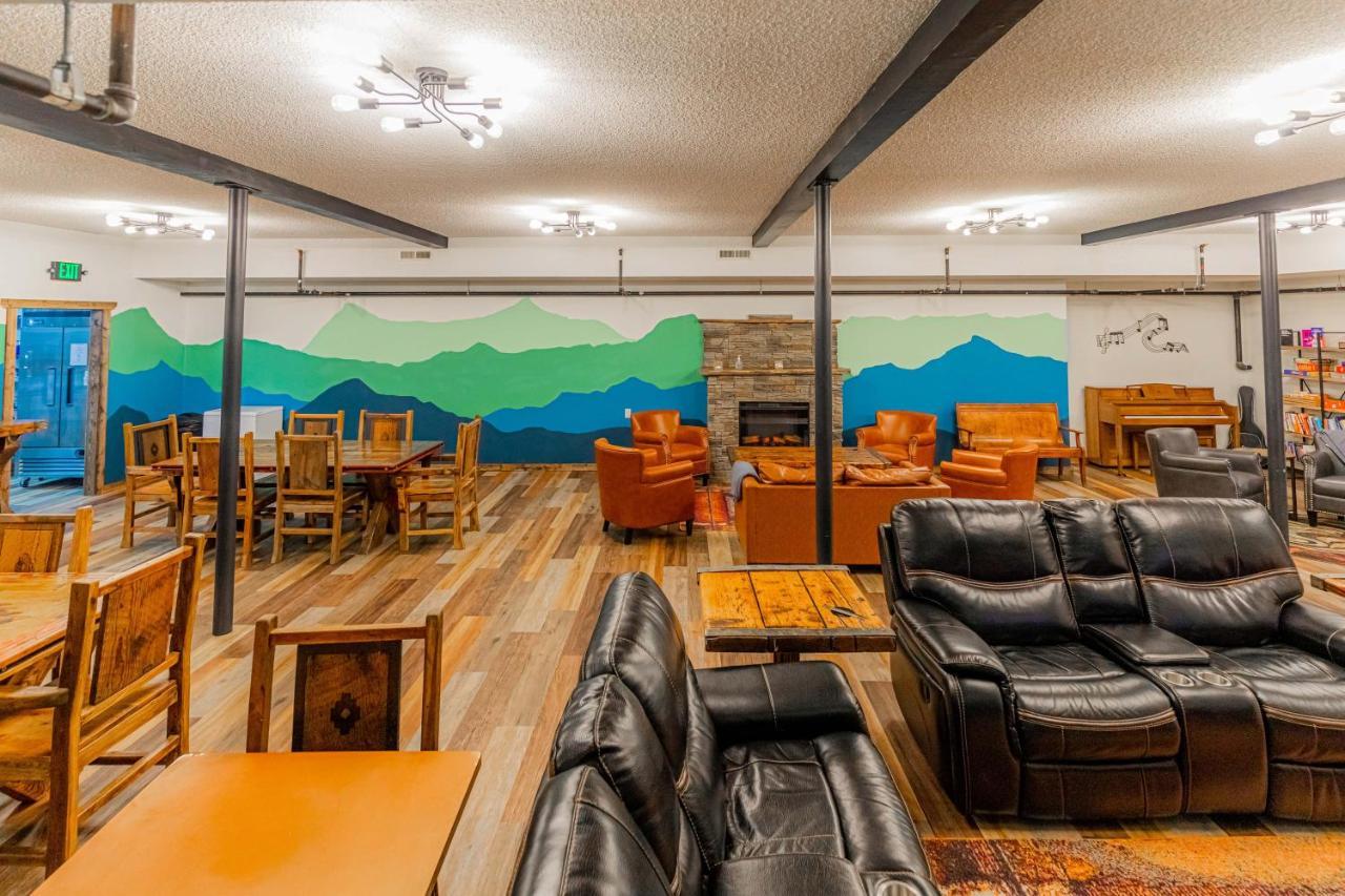 Pintler'S Portal Hostel Anaconda Kültér fotó