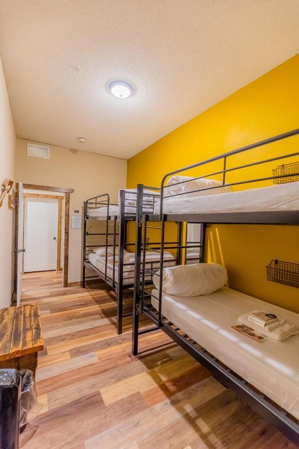 Pintler'S Portal Hostel Anaconda Kültér fotó